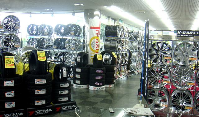 店内タイヤ